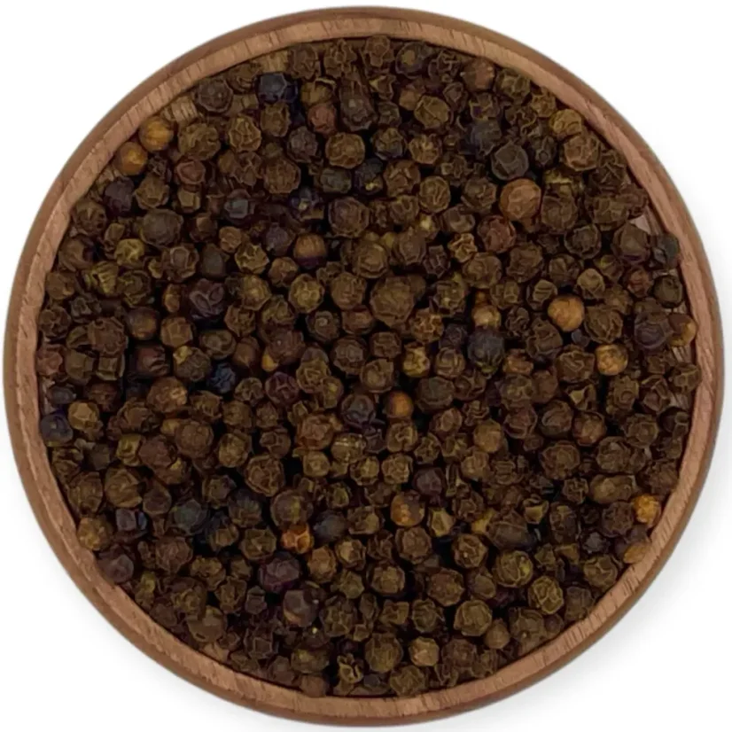 Celé čierne korenie